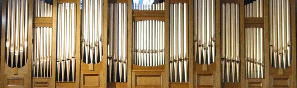 [Organ pipes]